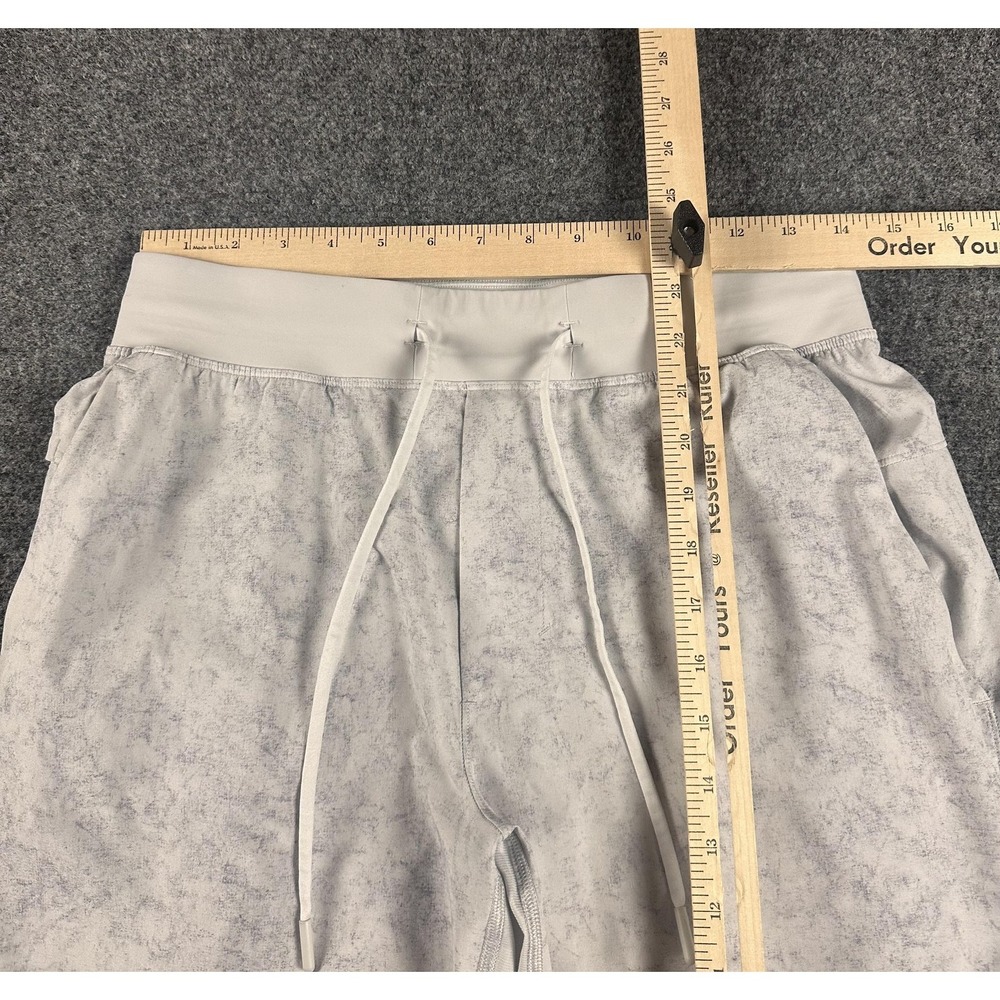 Lululemon Shorts Mens Medium Gray Marble Athletic Training Drawstring Waist - Picture 3 of 8